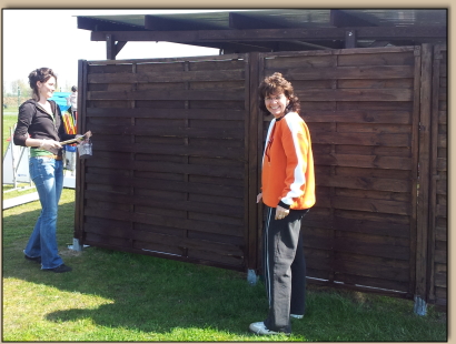 Kai und Johanna beim Streichen