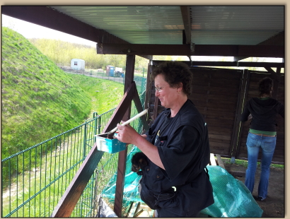 Steffi schwingt den Pinsel