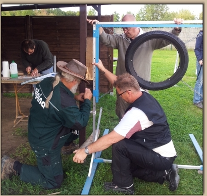 Roger, Uwe und Andi am Reifen