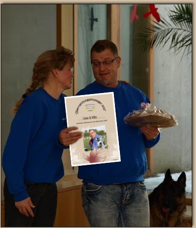 Treffpunkt im Saal des Tierheims