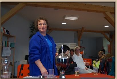 Steffi informiert ber die Mitglieder